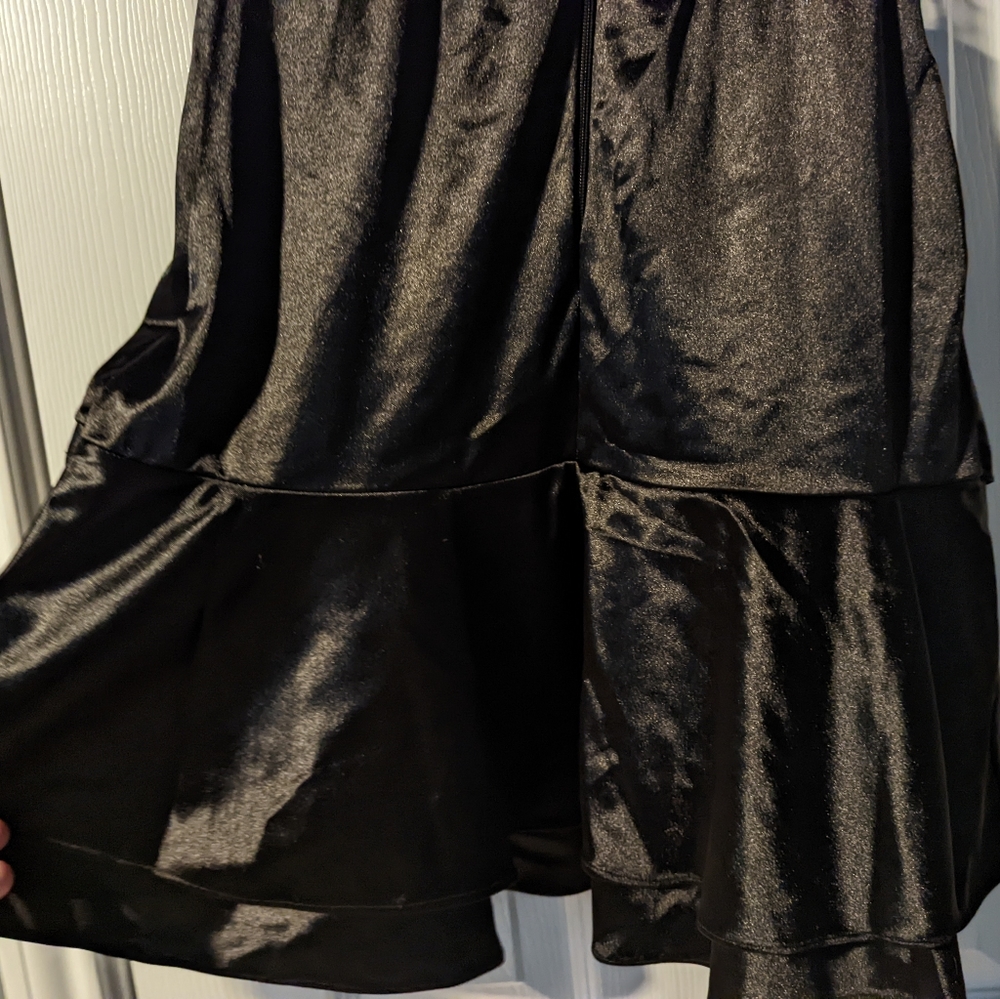 Black dress - Picture 6 of 6